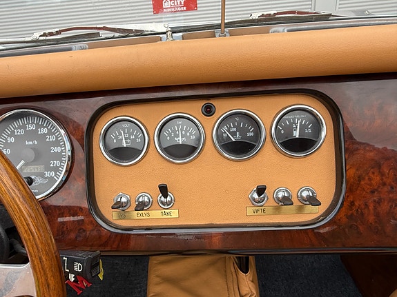 Morgan Plus 4 16 of 28