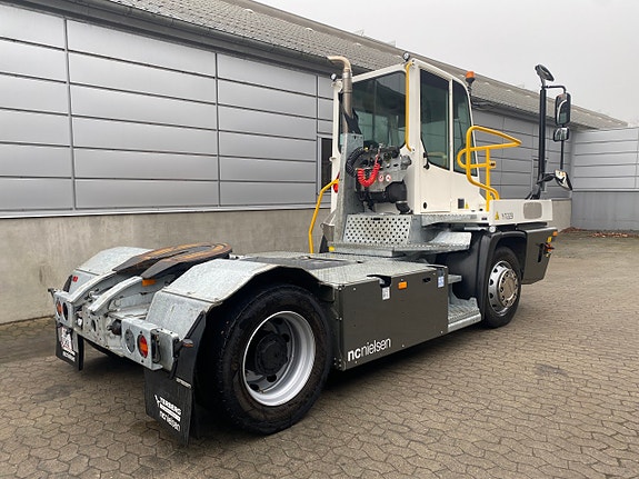 Terberg YT223 5 of 5
