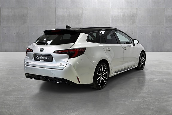 Toyota Corolla 5 of 5