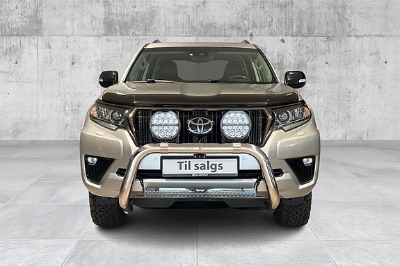 Toyota Land Cruiser 2 of 5