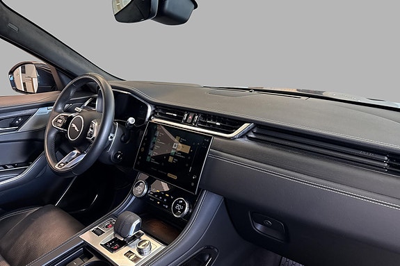 Jaguar F-PACE 8 of 15
