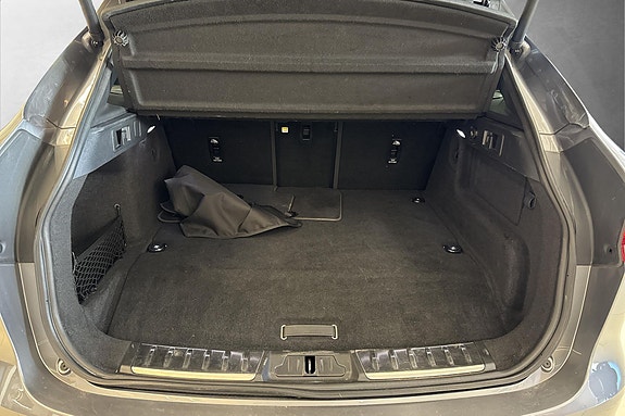 Jaguar F-PACE 9 of 15
