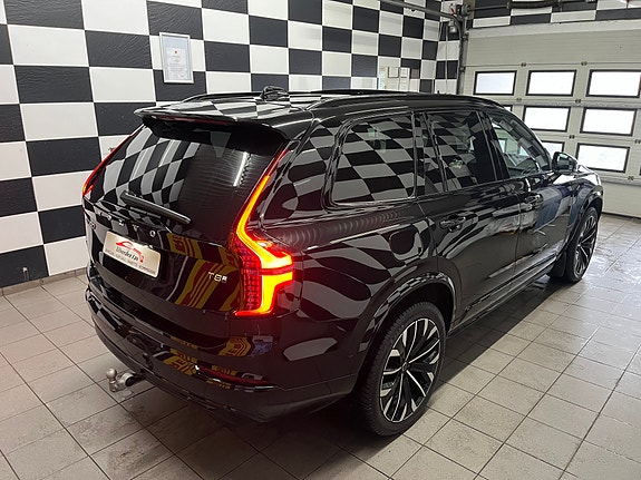 Volvo XC90 9 of 30