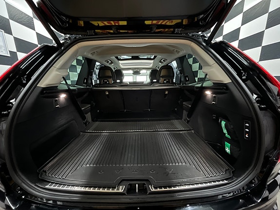 Volvo XC90 24 of 30