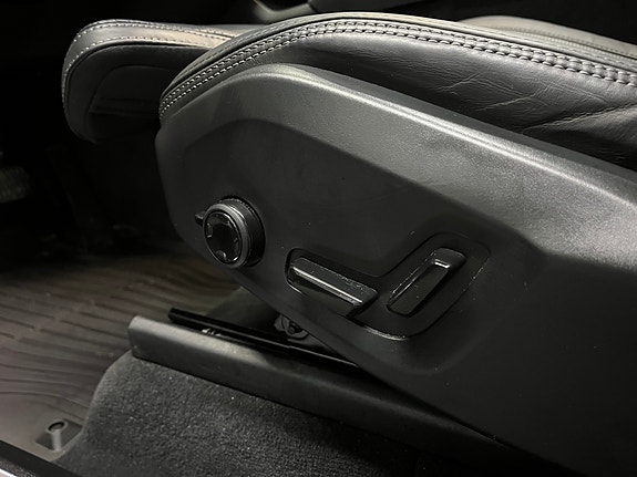 Volvo XC90 29 of 30