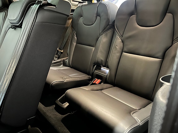 Volvo XC90 20 of 30