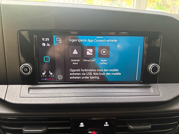 Volkswagen Caddy Maxi 12 of 12