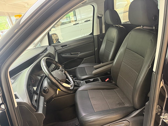 Volkswagen Caddy Maxi 8 of 12