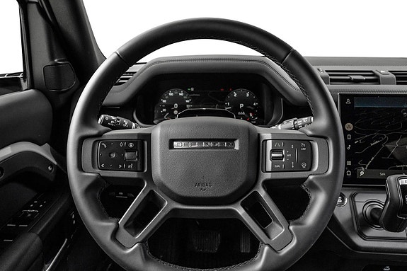 Land Rover Defender 110 10 of 30