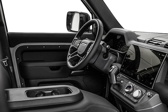 Land Rover Defender 110 9 of 30