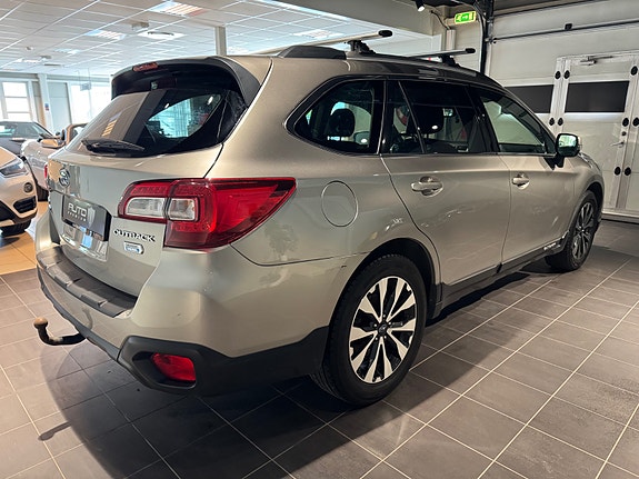 Subaru Outback 4 of 5