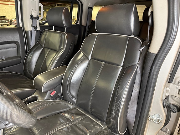Hummer H3 25 of 30
