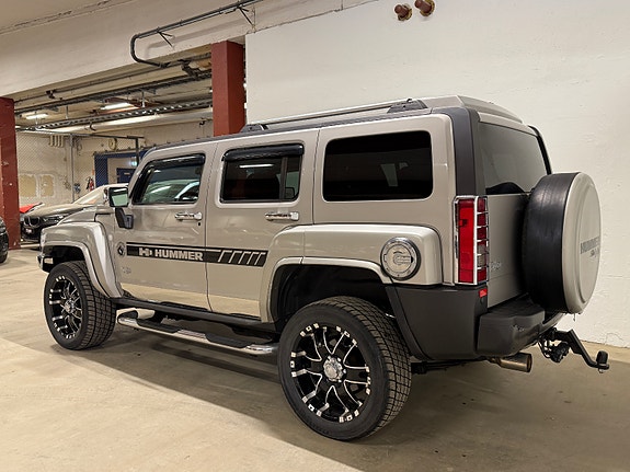 Hummer H3 11 of 30