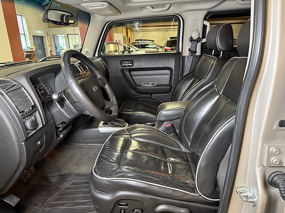 Hummer H3 22 of 30