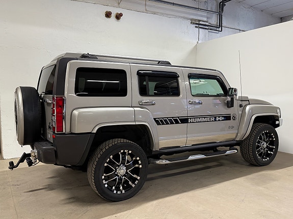 Hummer H3 15 of 30