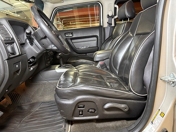 Hummer H3 21 of 30