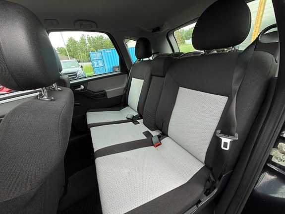 Opel Meriva 18 of 30