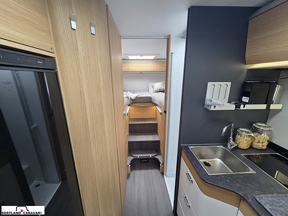 Adria MATRIX PLUS 670 SL 19 of 30
