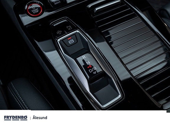 Audi S6 e-tron 10 of 30