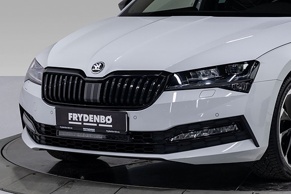 Skoda Superb 2 of 5