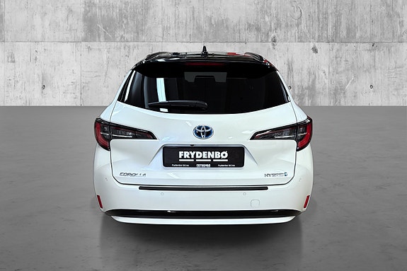 Toyota Corolla 4 of 19