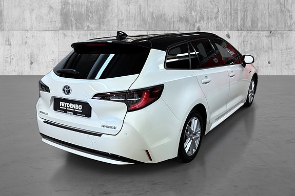 Toyota Corolla 3 of 19