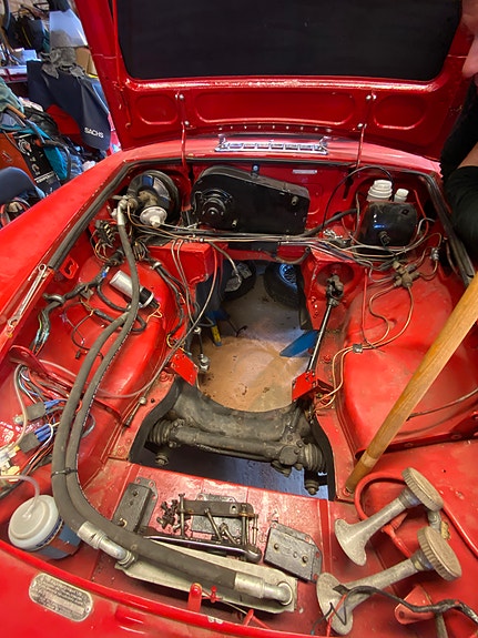 MG MGB 12 of 17