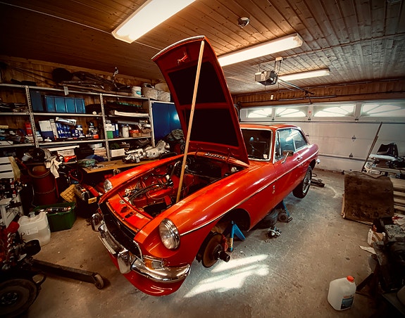 MG MGB 14 of 17