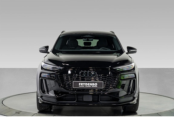 Audi Q6 e-tron 5 of 5