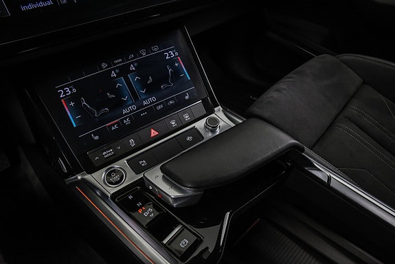 Audi Q8 e-tron 22 of 24