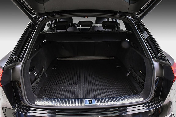 Audi Q8 e-tron 13 of 24