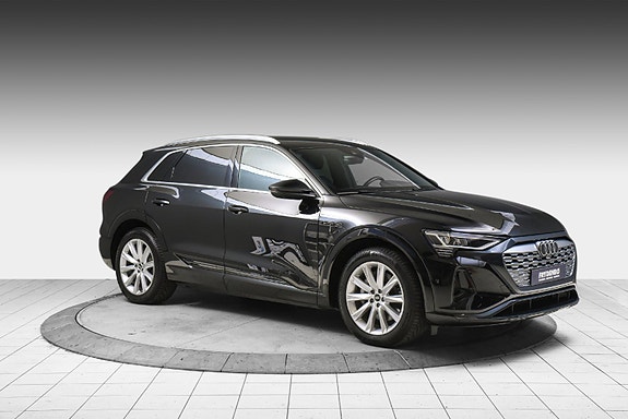 Audi Q8 e-tron 2 of 24