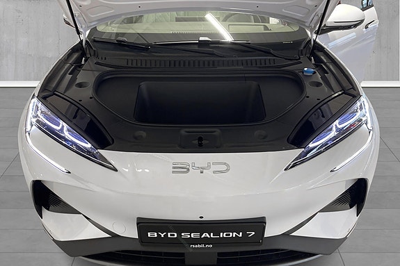 BYD Sealion 7 20 of 30