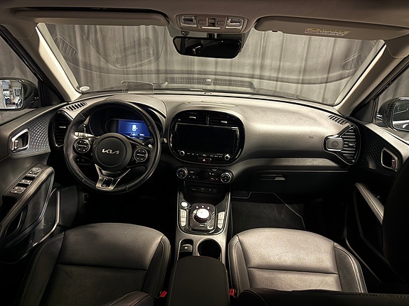 Kia e-Soul 12 of 30