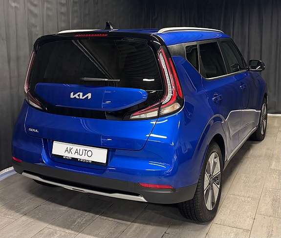 Kia e-Soul 10 of 30