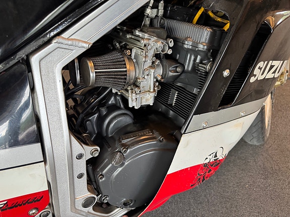 Suzuki GSX R750 1988 GSX-R750 med YOSHIMURA Effekt annlegg 6 of 10