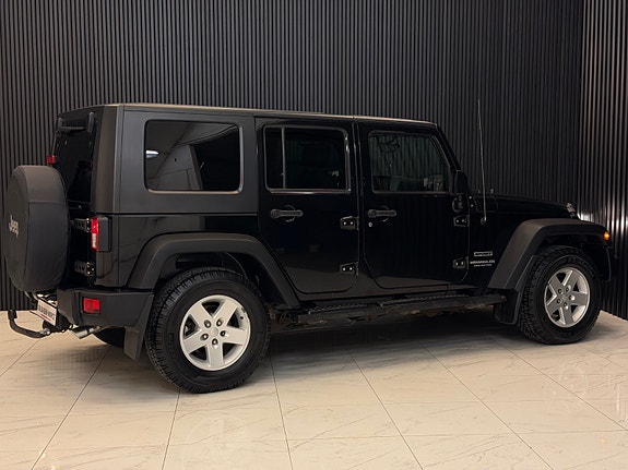 Jeep Wrangler 9 of 30