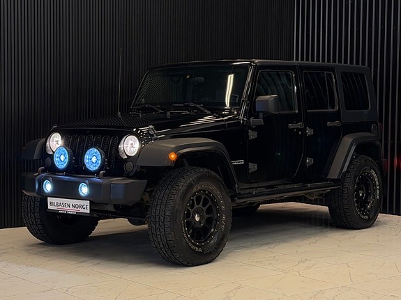 Jeep Wrangler 4 of 5