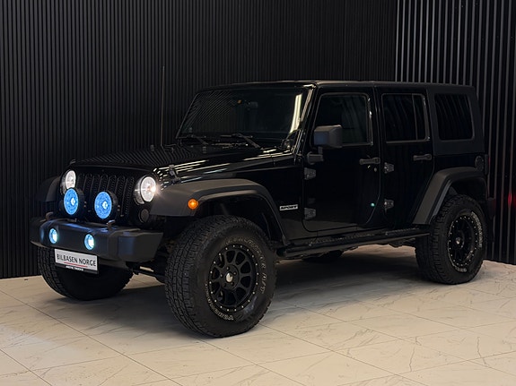 Jeep Wrangler 2 of 5