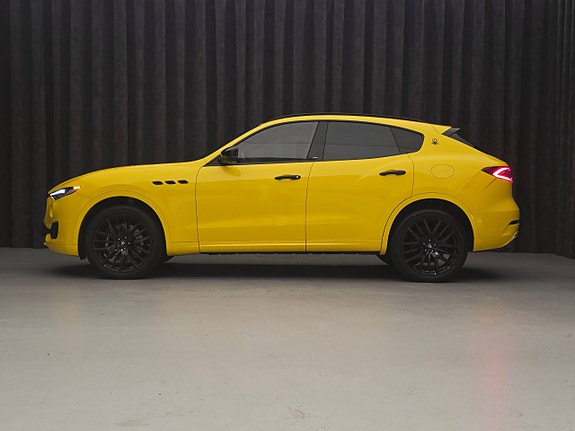 Maserati Levante 4 of 5