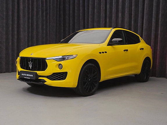 Maserati Levante 3 of 5