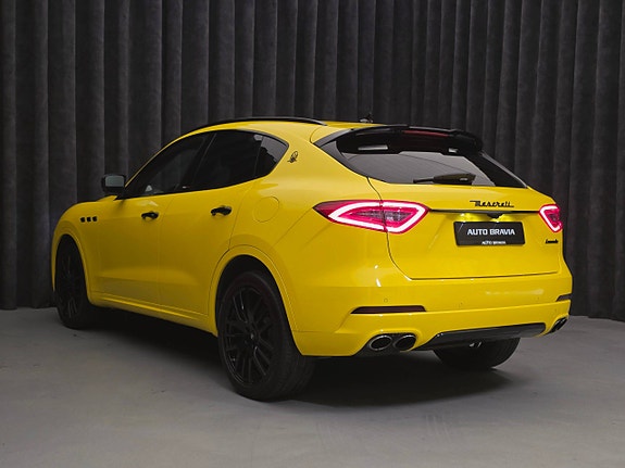 Maserati Levante 5 of 5
