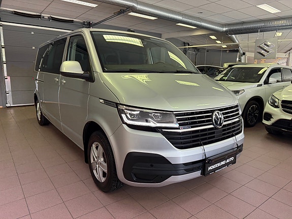 Volkswagen Caravelle 4 of 5