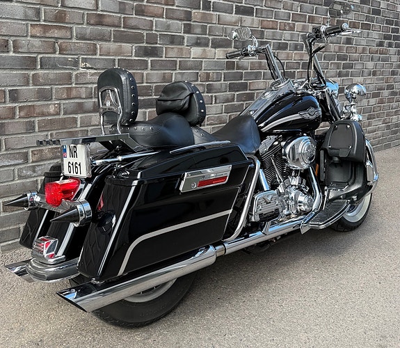 Harley-Davidson Road King 2 of 5