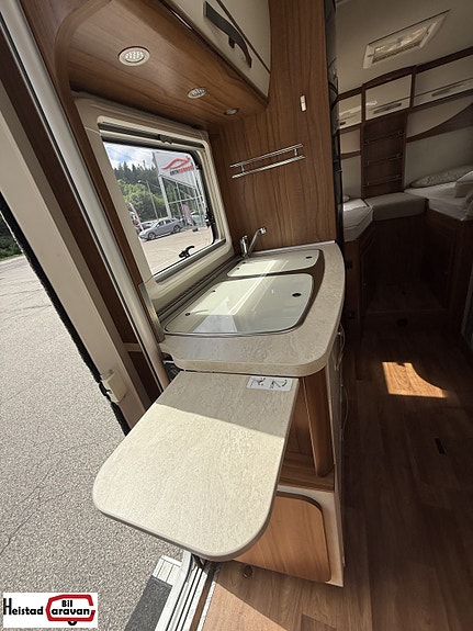 Hymer Exsis I 578 Experience | Lithium | Solcelle 18 of 27