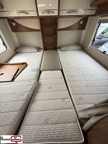Hymer Exsis I 578 Experience | Lithium | Solcelle 11 of 27