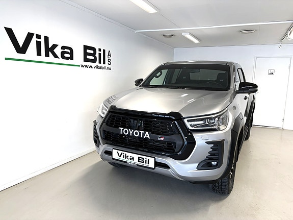 Toyota HiLux 3 of 5