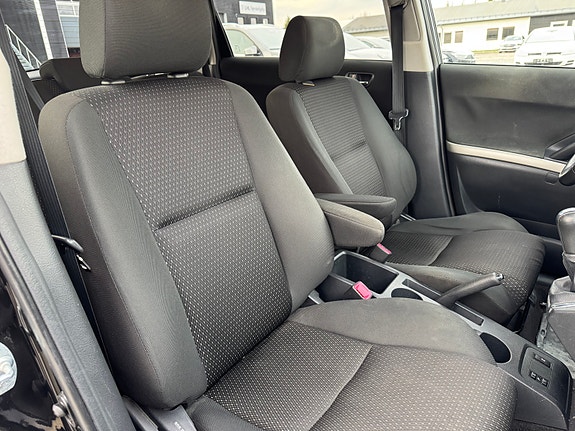 Toyota Corolla Verso 17 of 26