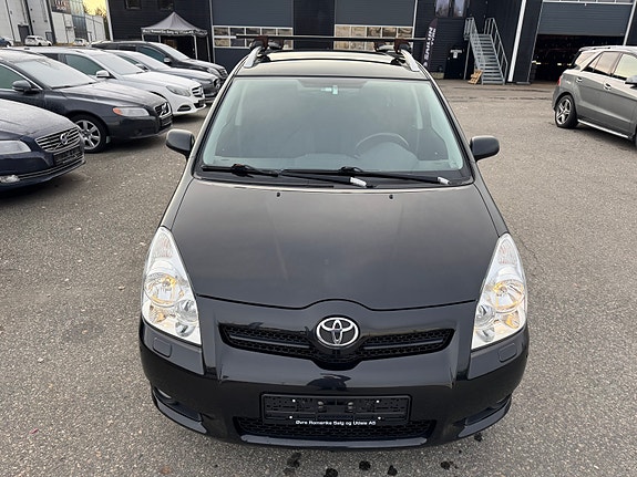 Toyota Corolla Verso 10 of 26