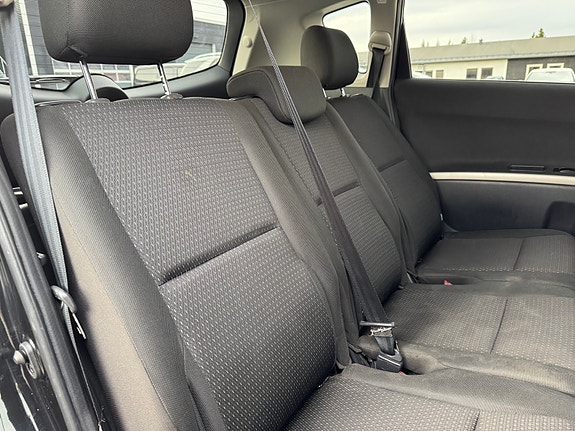 Toyota Corolla Verso 19 of 26